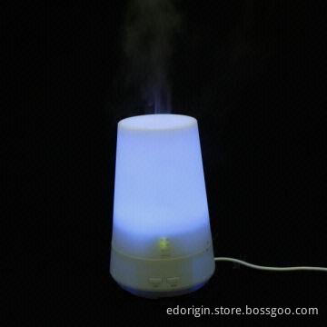 Essential Oil Ultra-sonic Humidifier with LED Light, 100mL Capacity